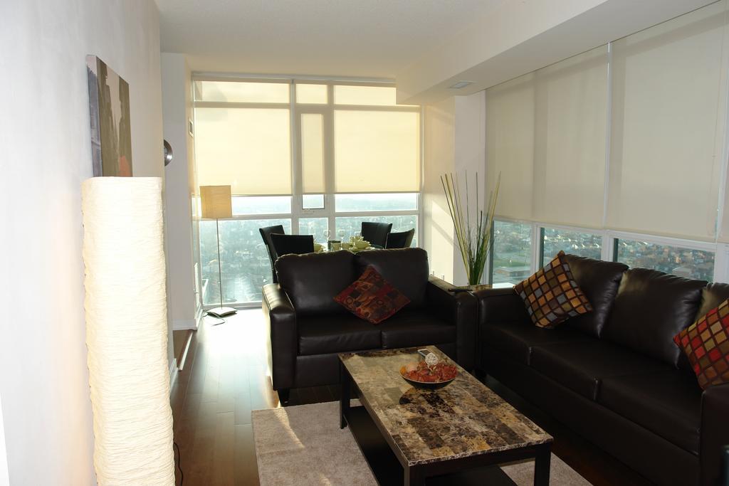 Goodwood Suites Mississauga Kamer foto