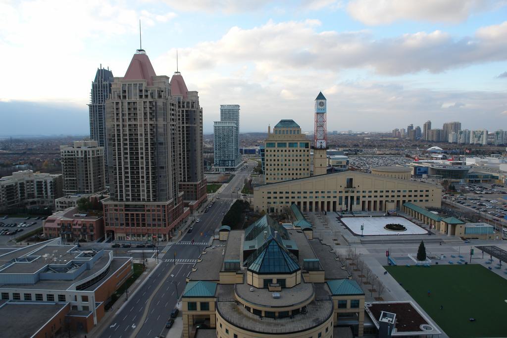 Goodwood Suites Mississauga Buitenkant foto