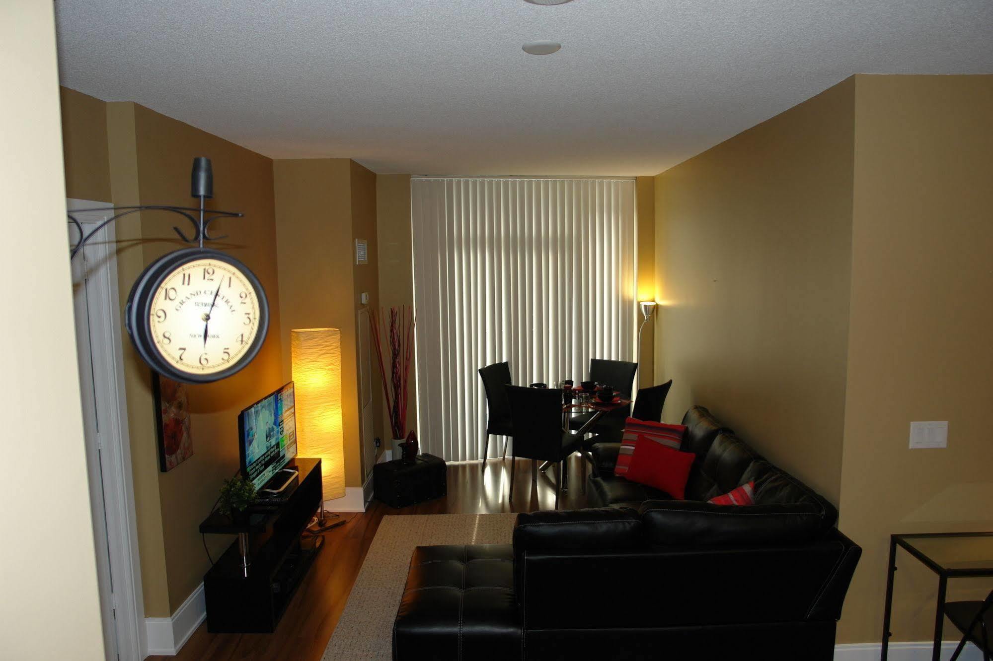 Goodwood Suites Mississauga Buitenkant foto