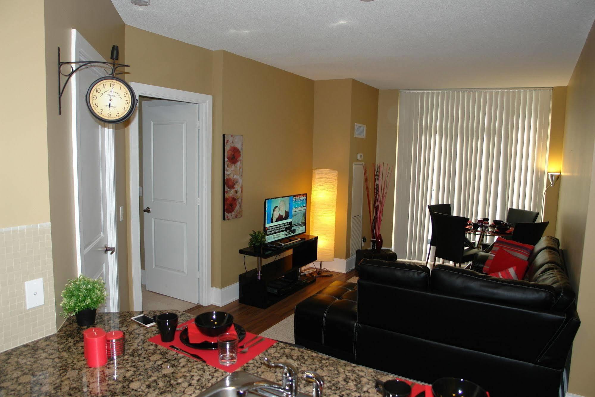 Goodwood Suites Mississauga Buitenkant foto