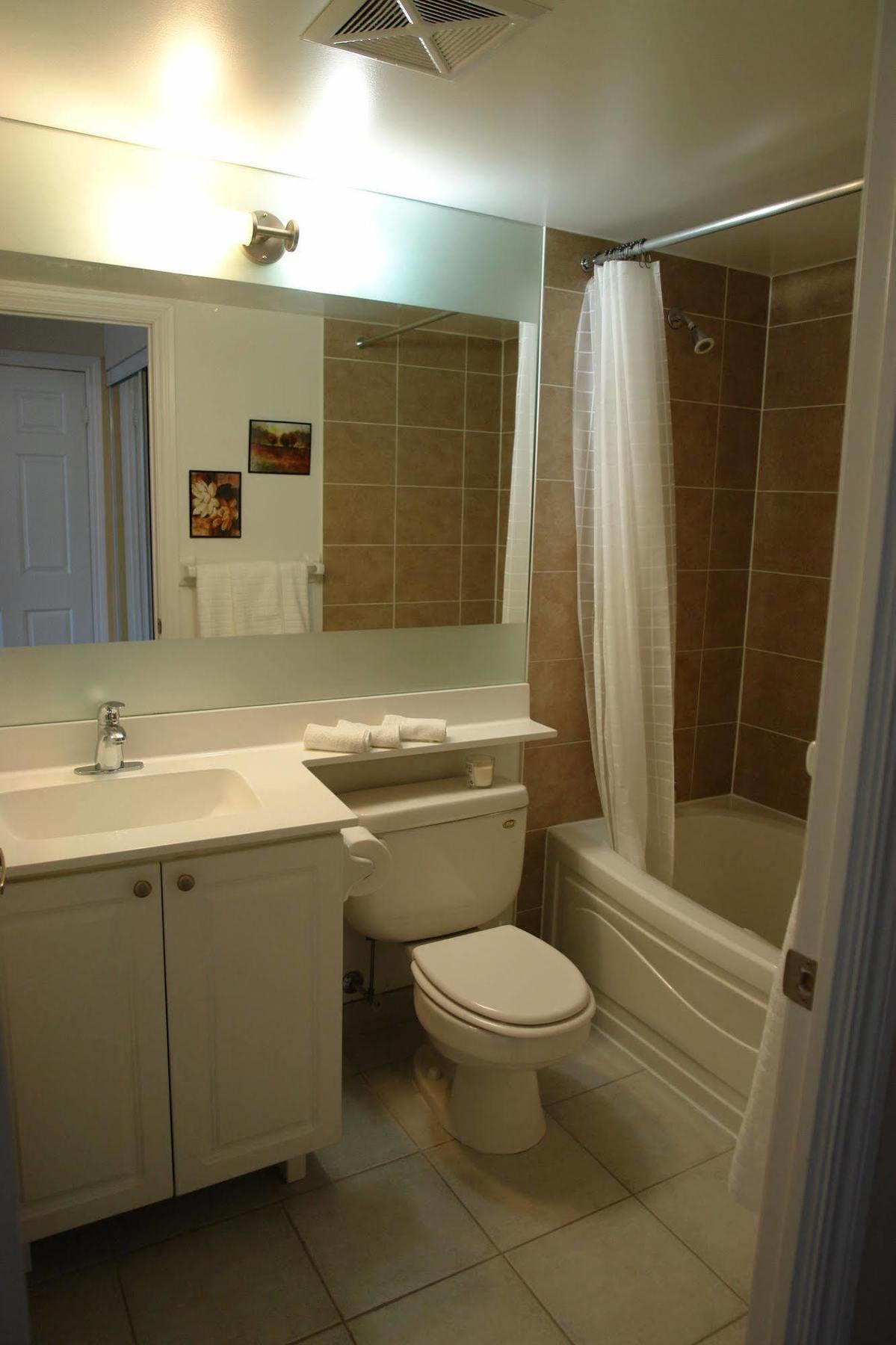 Goodwood Suites Mississauga Buitenkant foto