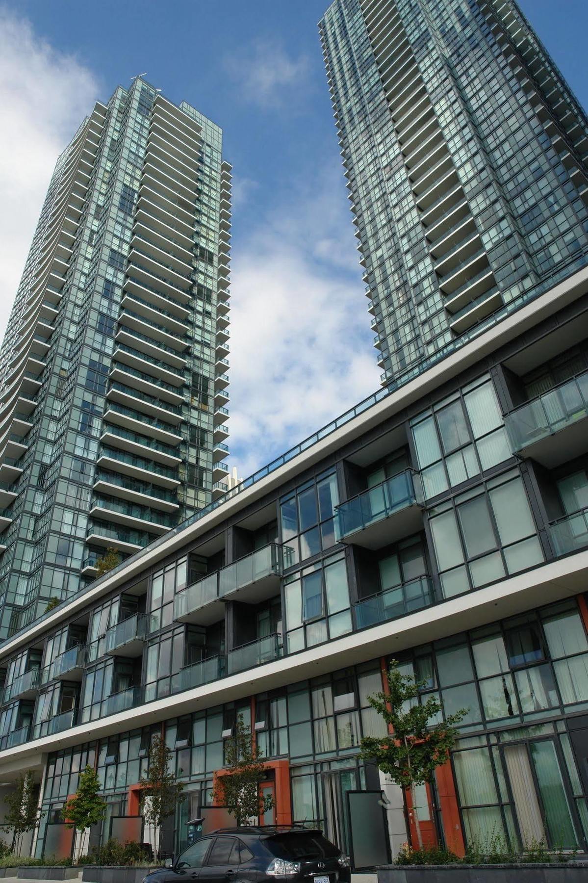 Goodwood Suites Mississauga Buitenkant foto