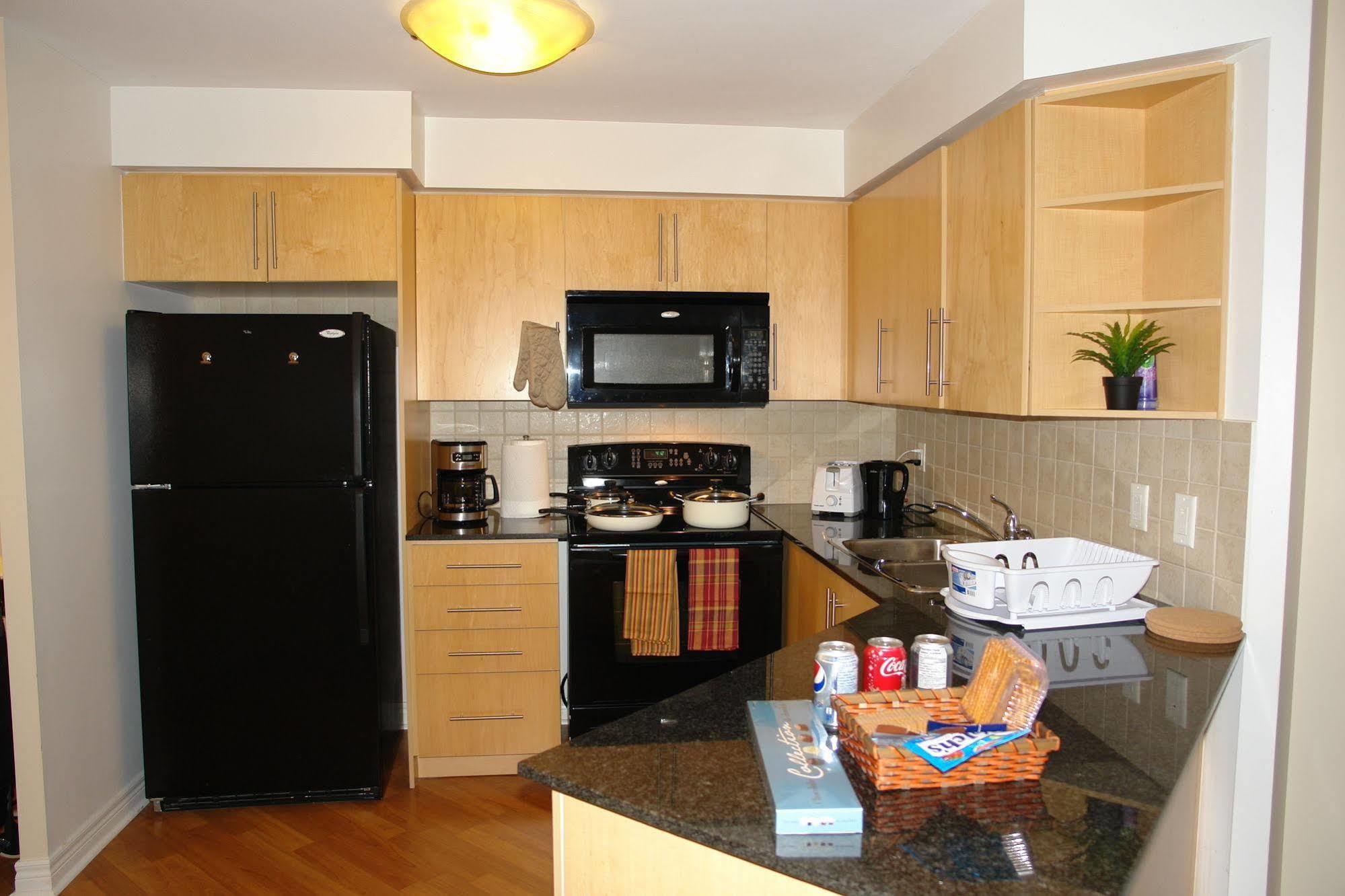 Goodwood Suites Mississauga Buitenkant foto