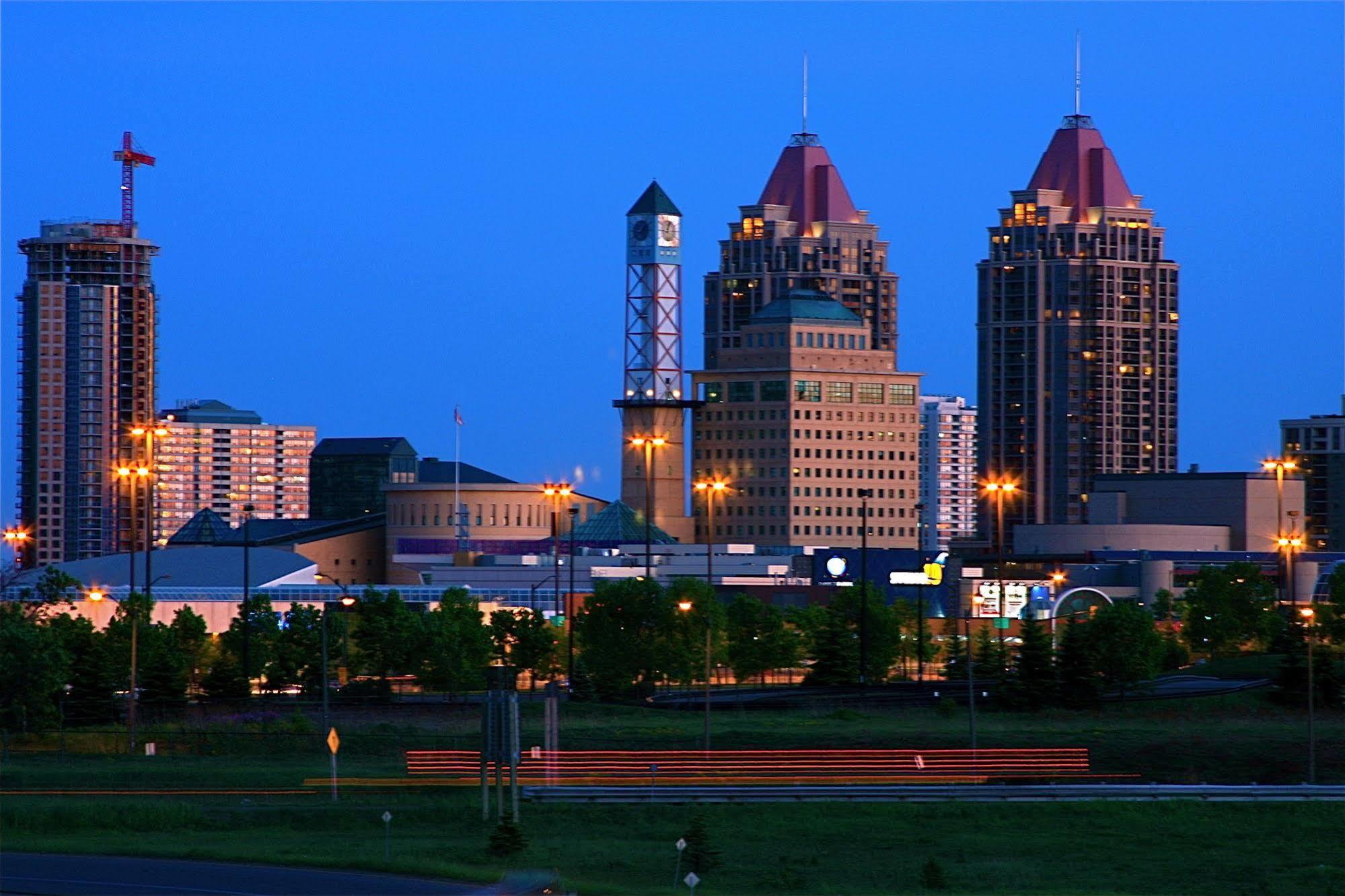 Goodwood Suites Mississauga Buitenkant foto